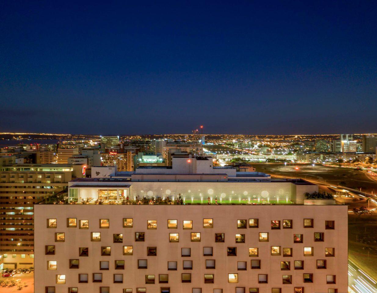 B Hotel